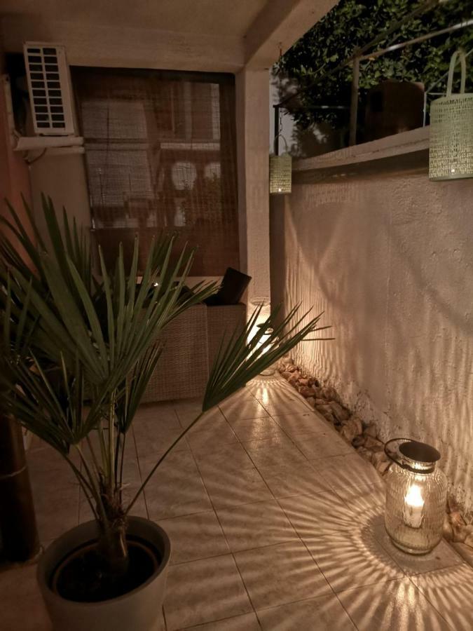 Apartmani Sarm Vir Esterno foto